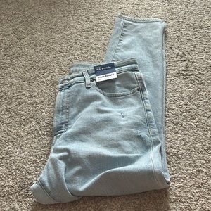 NWT women’s size 14 old navy high-rise jeans